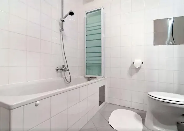 Cosy Apartment In Perfect Location *