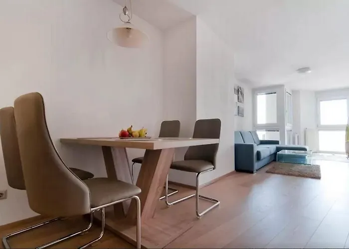 Cosy Apartment In Perfect Location Apartment *