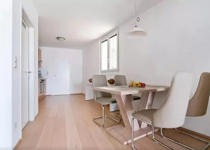 Apartment Cosy Apartment In Perfect Location
